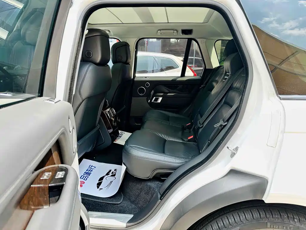 Land Rover Range Rover — миниатюра 7