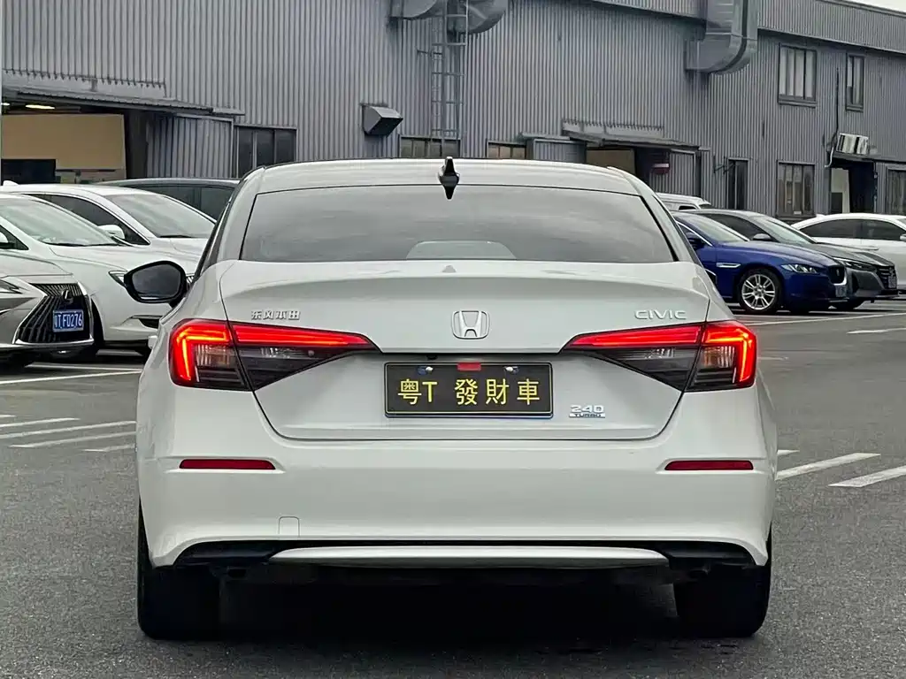 Honda Civic — миниатюра 8