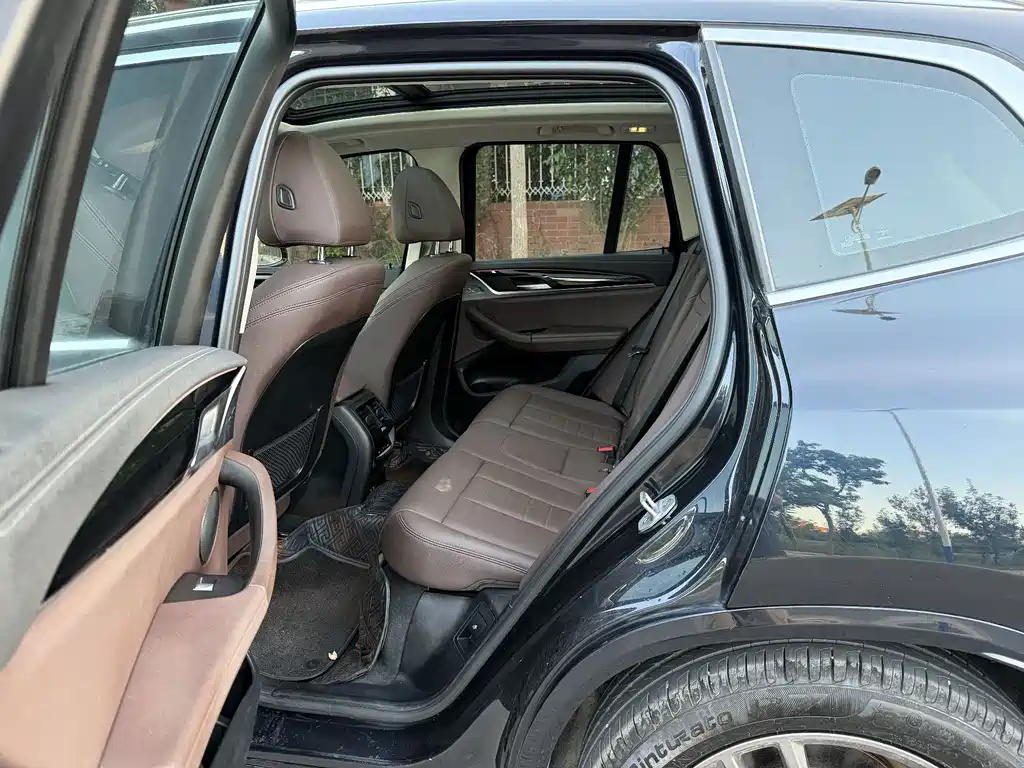 BMW X3 — миниатюра 8