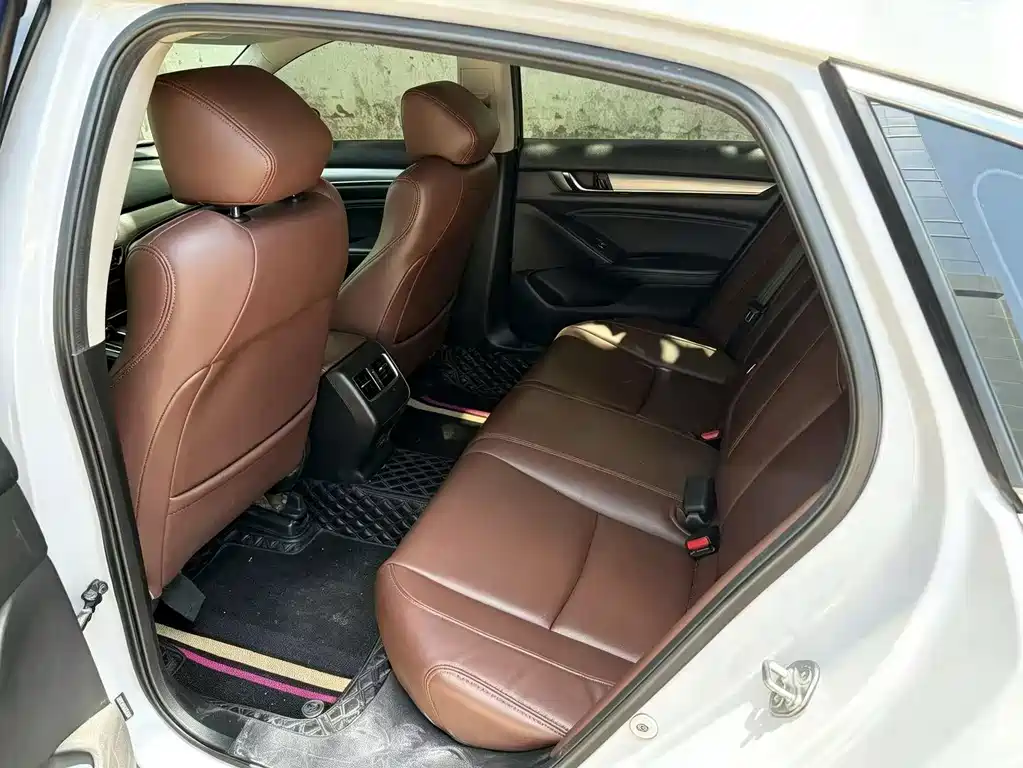 Honda Accord — миниатюра 14