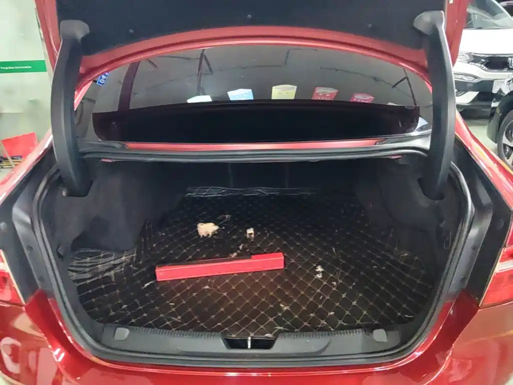 Jaguar XEL — миниатюра 19