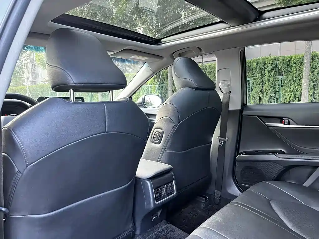 Toyota Camry — миниатюра 28