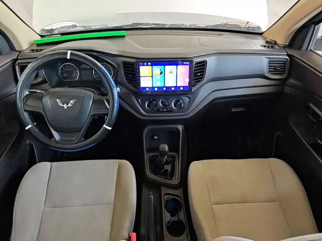 Wuling Hongguang V — миниатюра 10