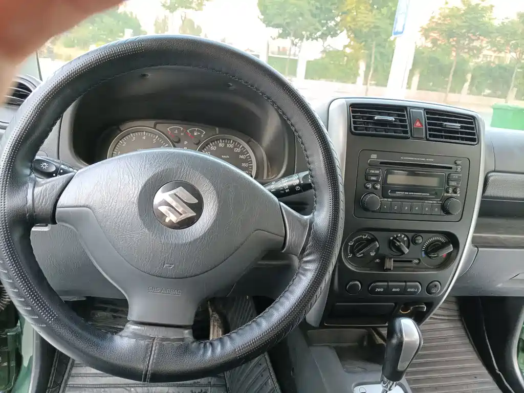 Suzuki Jimny — миниатюра 15
