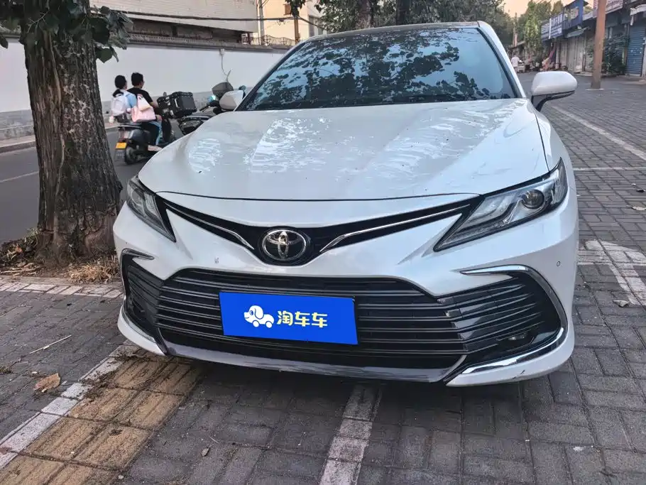 Toyota Camry — миниатюра 2