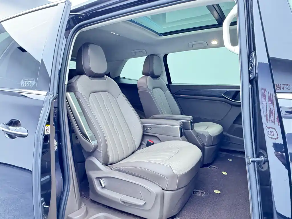 Volkswagen Viloran — миниатюра 10