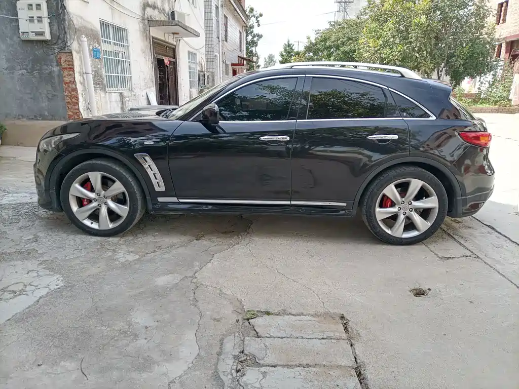 Infiniti FX — миниатюра 4