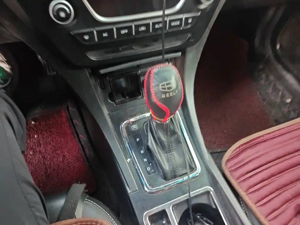 Geely Emgrand — миниатюра 15