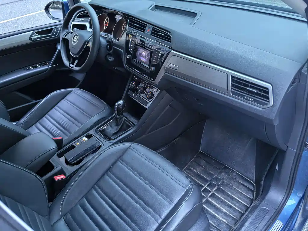 Volkswagen Touran — миниатюра 12