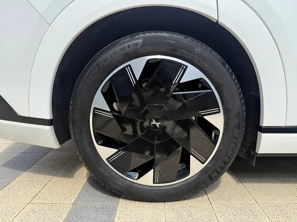 XPeng X9 — миниатюра 14