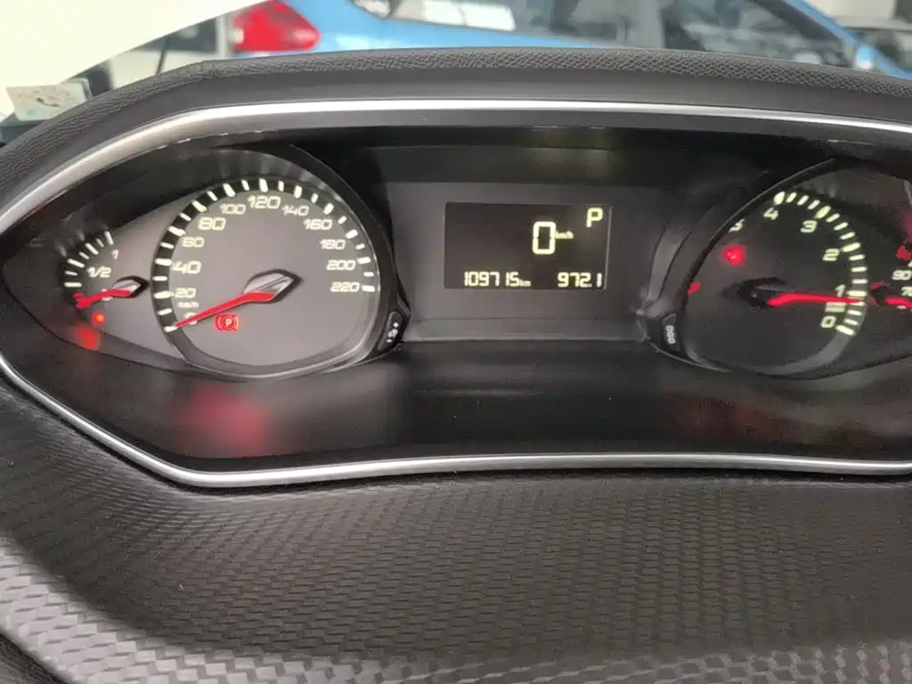 Peugeot 308 — миниатюра 12