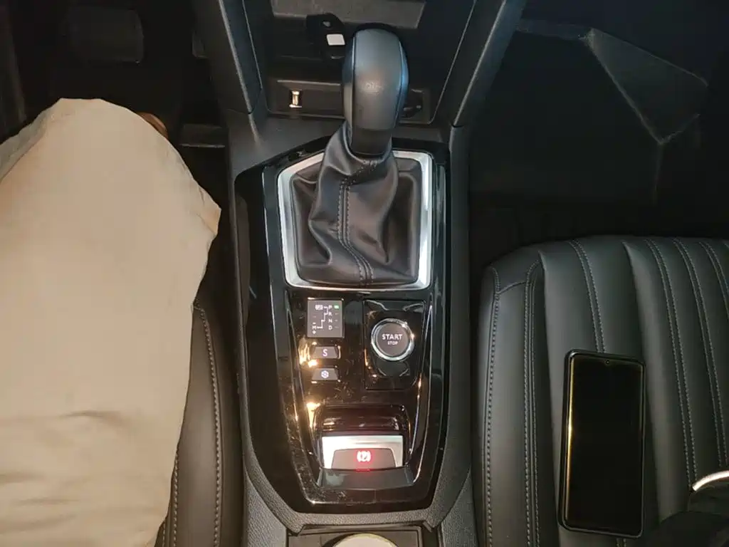 Peugeot 408 — миниатюра 14