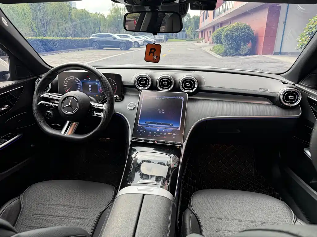 Mercedes-Benz C-Class — миниатюра 5