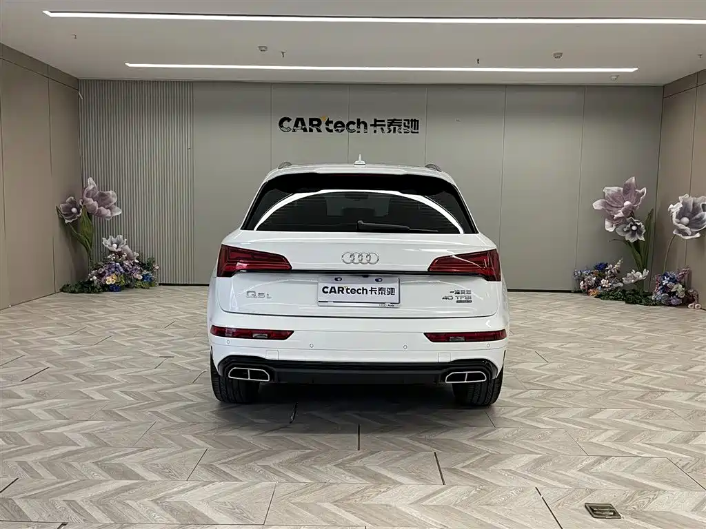 Audi Q5L 2024 40 TFSI Luxury