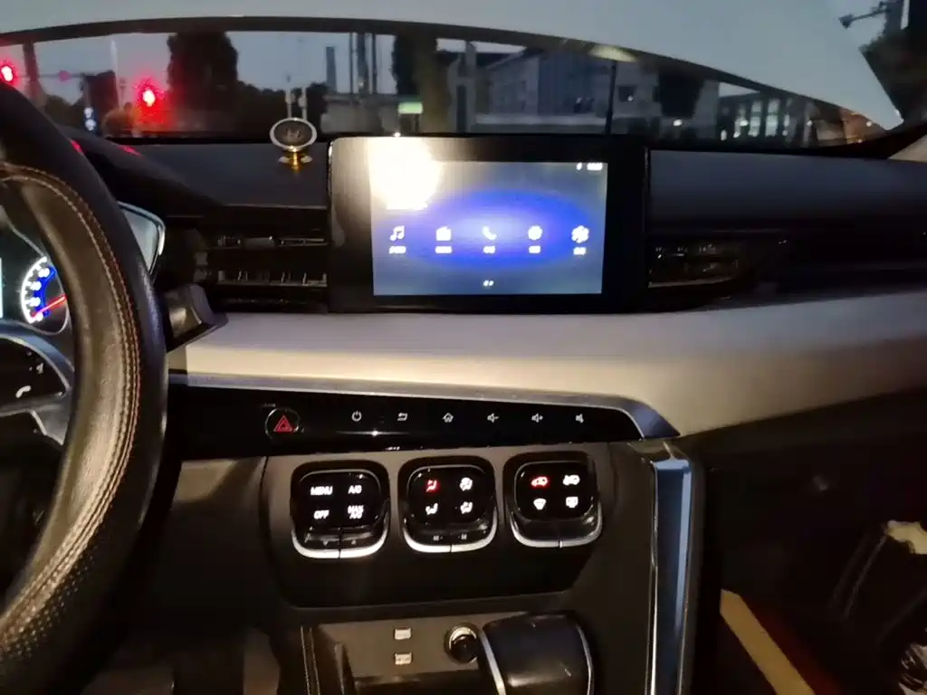 BAIC X3 — миниатюра 13