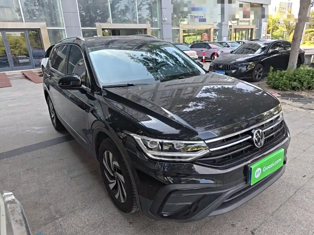 Volkswagen Tiguan L — миниатюра 4