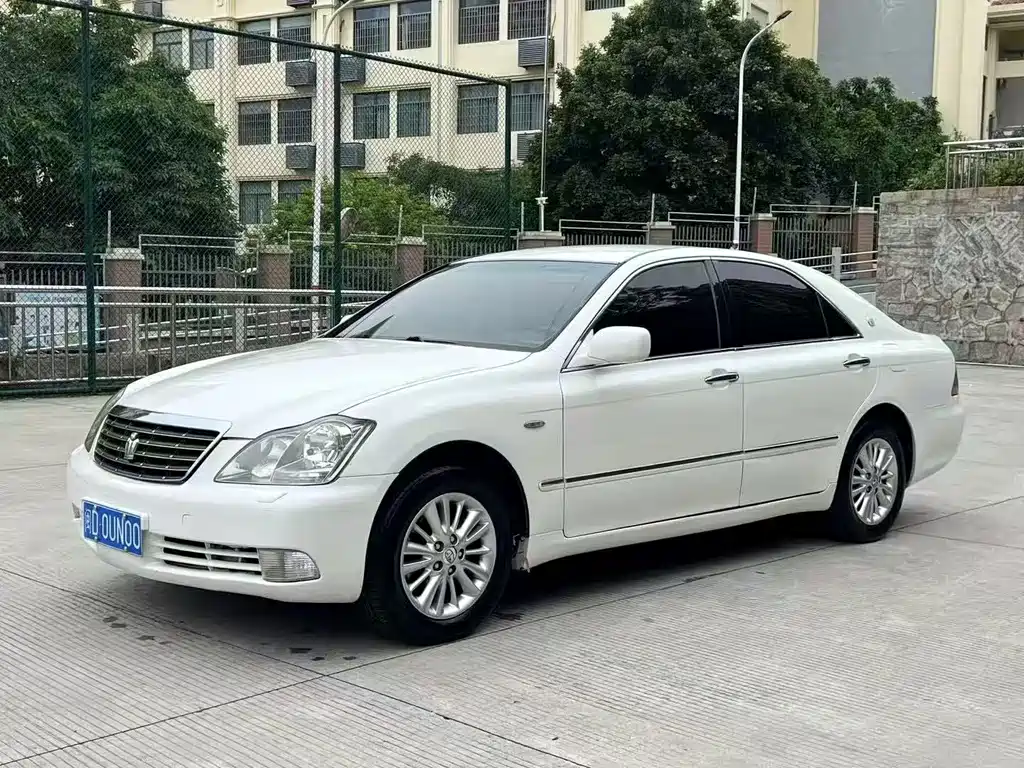 Toyota Crown 2008