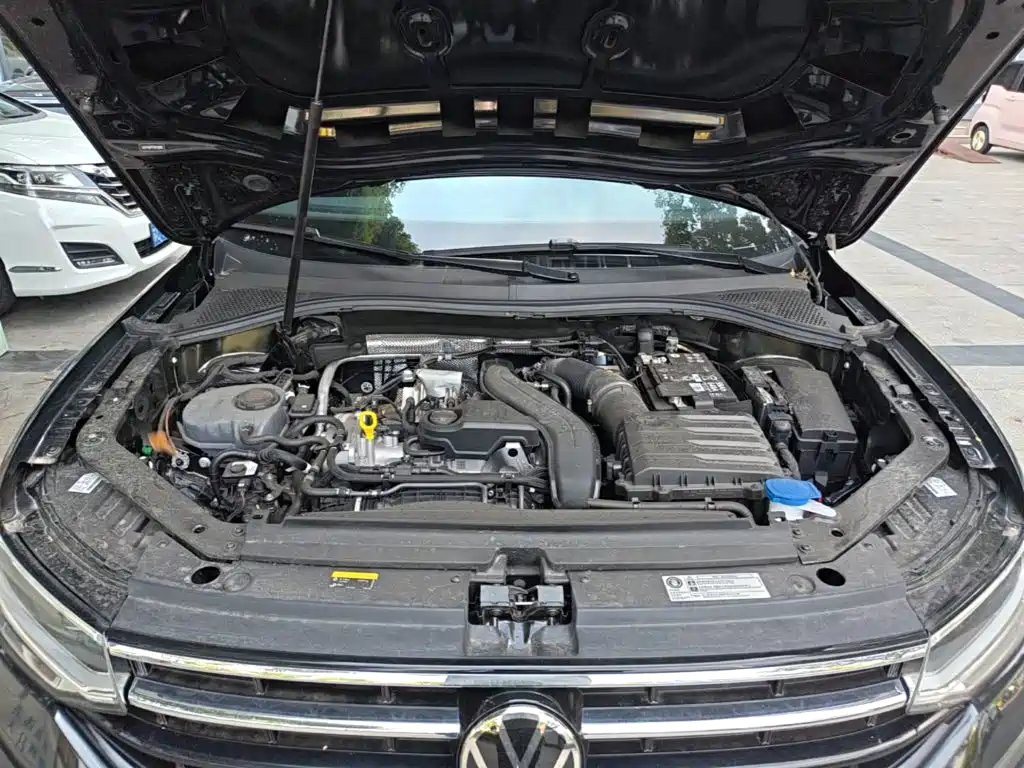 Volkswagen Tiguan L — миниатюра 20
