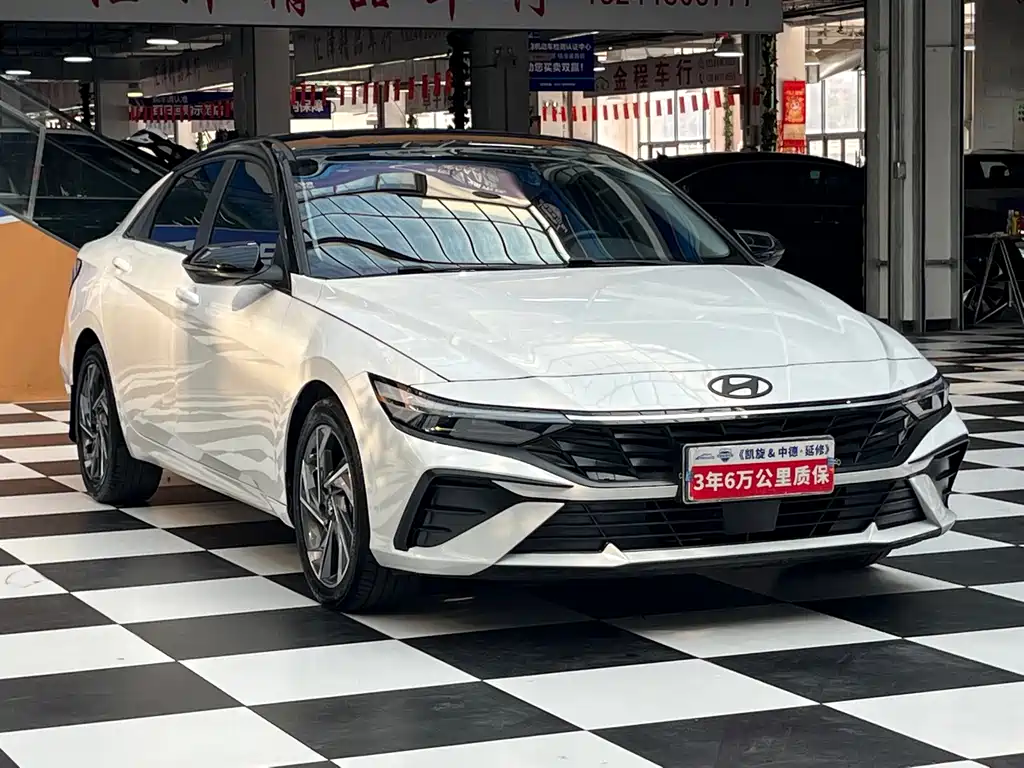 Hyundai Elantra — миниатюра 3