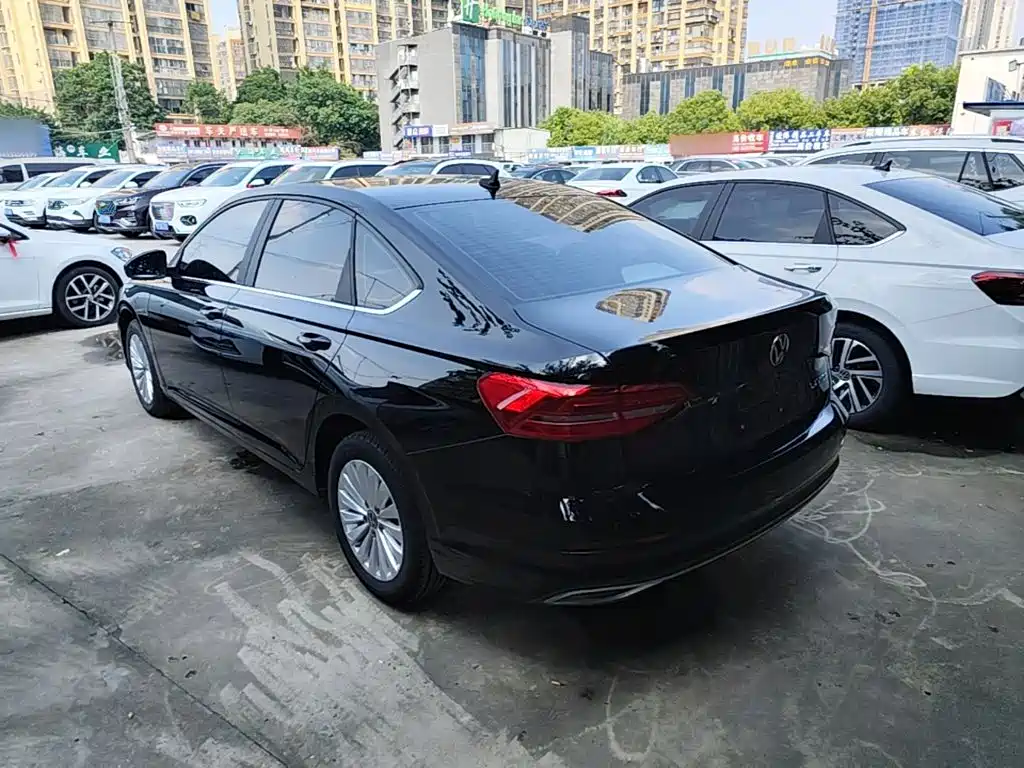 Volkswagen Lavida — миниатюра 5