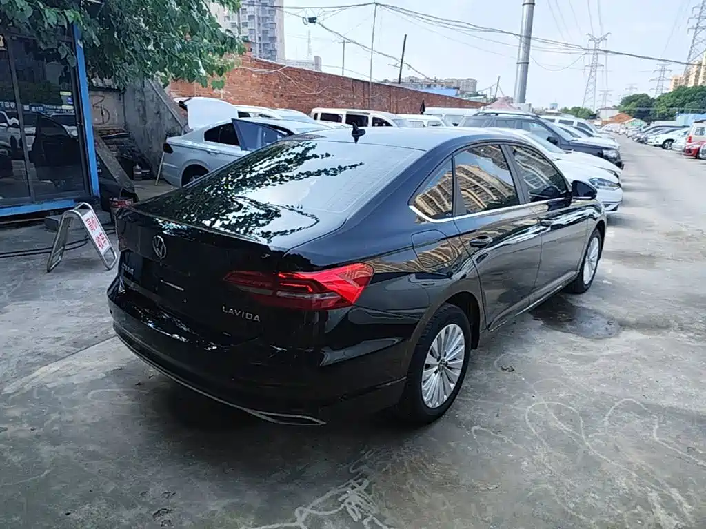 Volkswagen Lavida — миниатюра 7