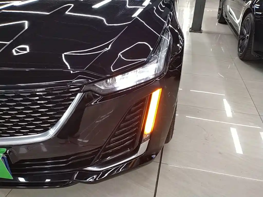 Cadillac CT5 — миниатюра 24