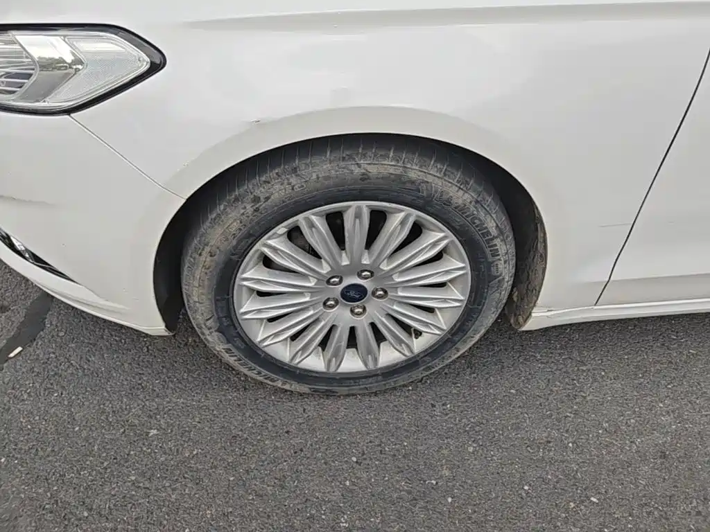 Ford Mondeo — миниатюра 23