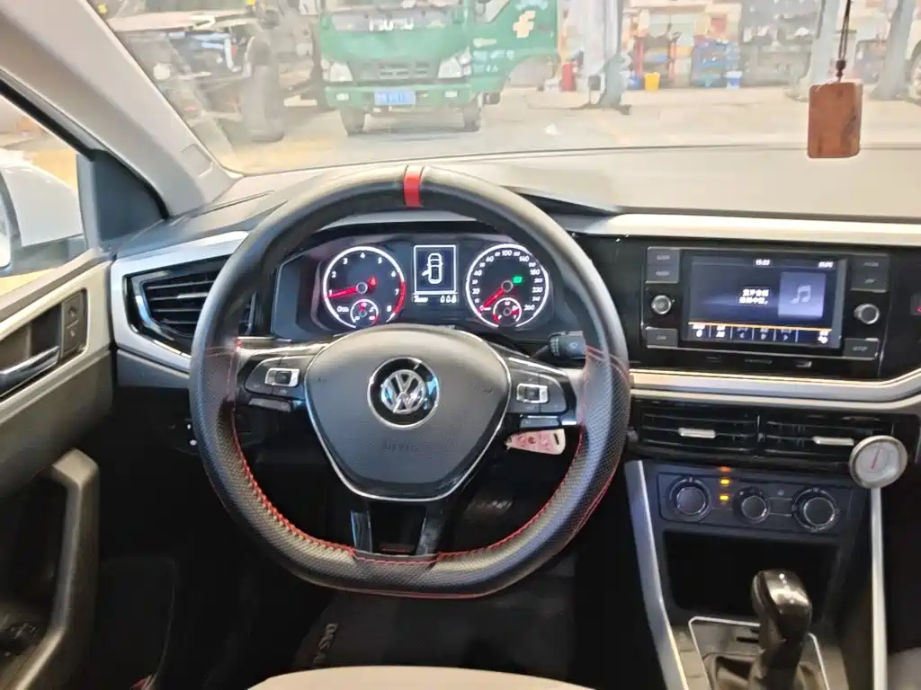 Volkswagen Polo — миниатюра 11