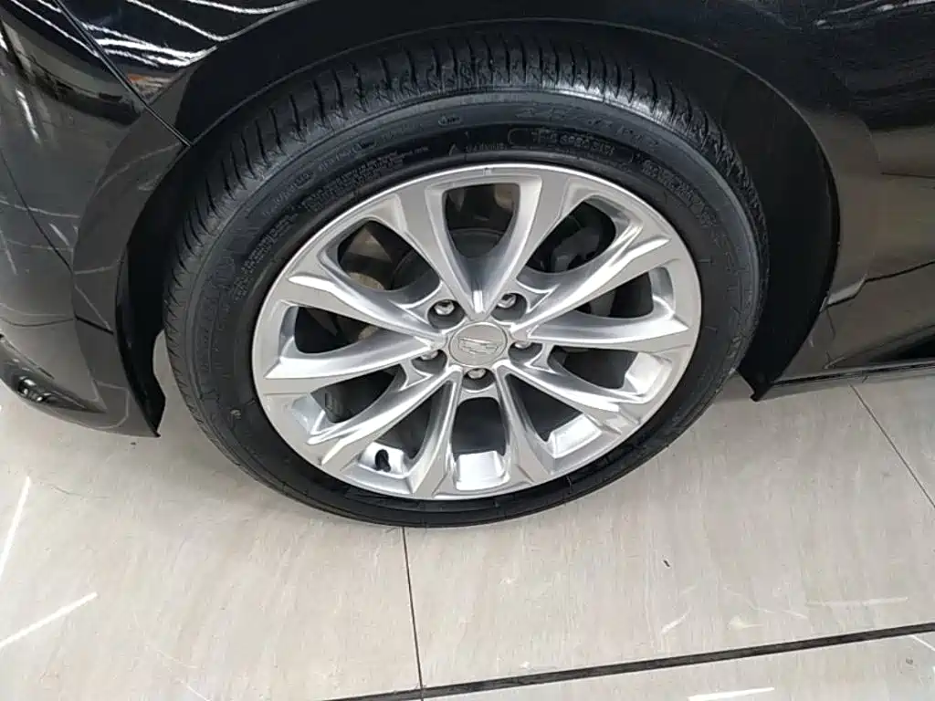 Cadillac CT5 — миниатюра 23