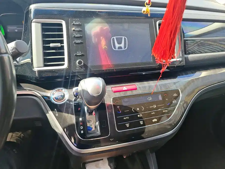 Honda Elysion — миниатюра 13