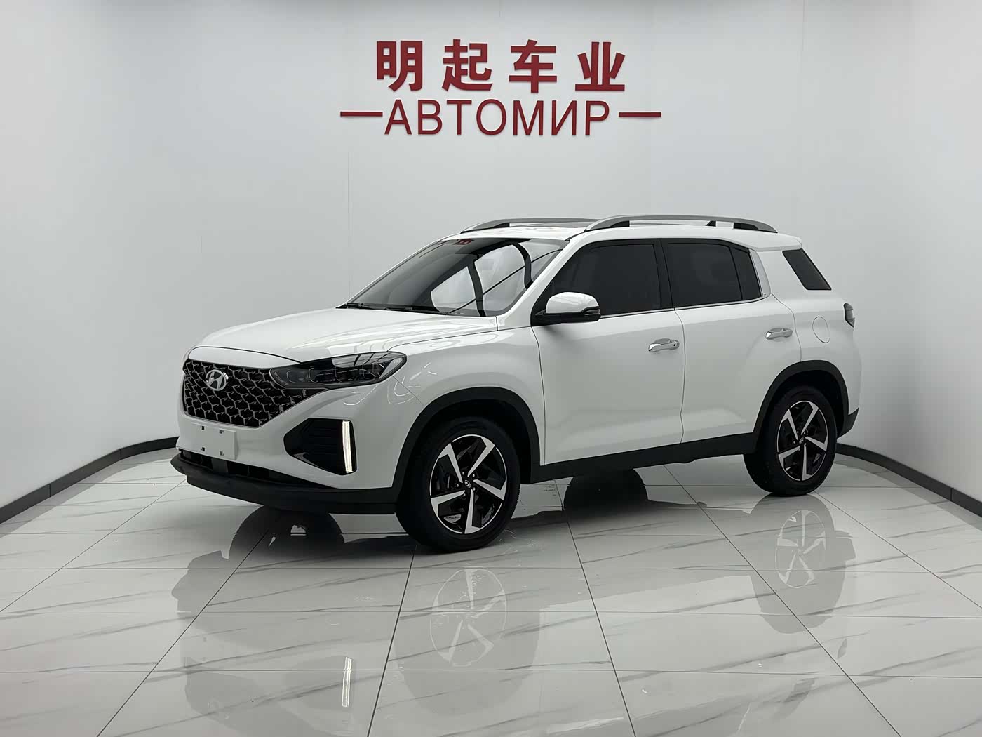 Hyundai Beijing Hyundai ix35 1.4 л 2023 г. Белый, пробег 17000 км