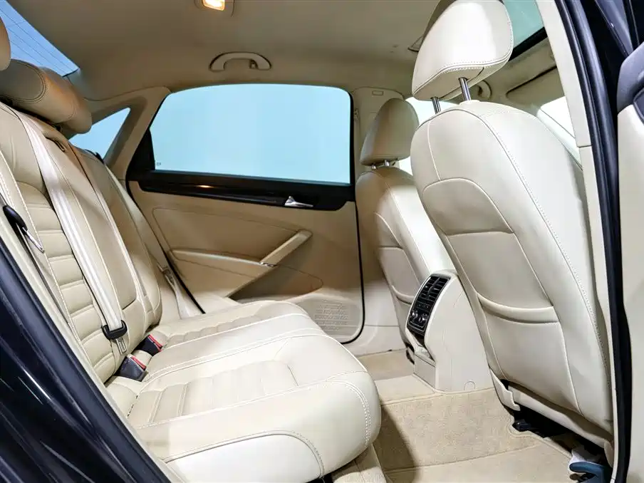 Volkswagen Passat — миниатюра 6