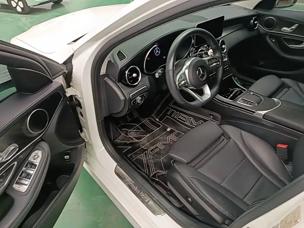 Mercedes-Benz C-Class — миниатюра 16