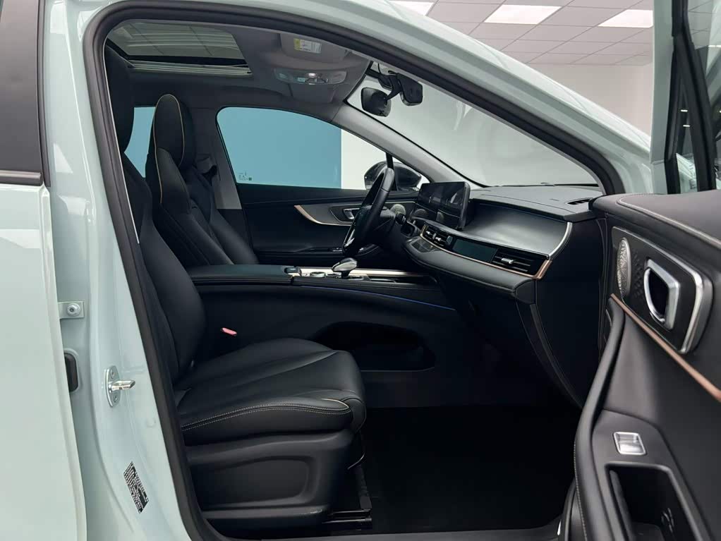 CHERY Omoda 1.5 л 2022 г. Зелёный, пробег 34000 км