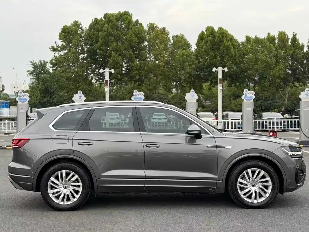 Volkswagen Touareg — миниатюра 3