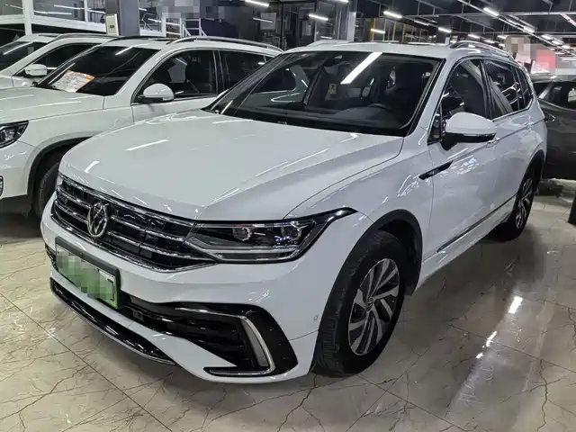 Volkswagen Tiguan L PHEV