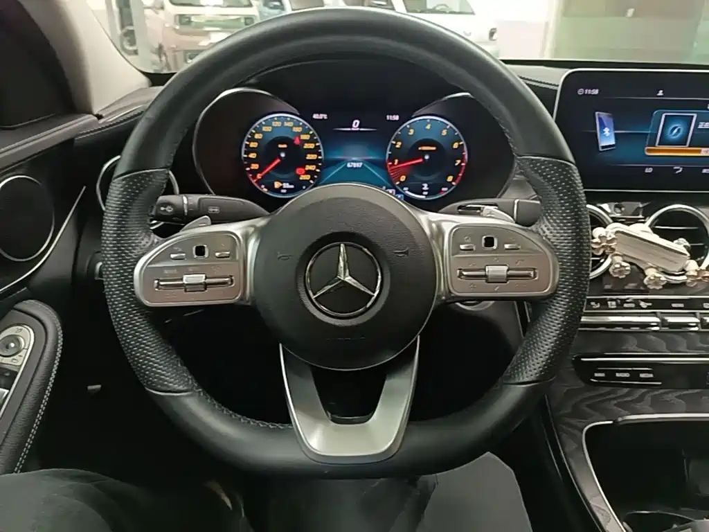 Mercedes-Benz C-Class — миниатюра 11