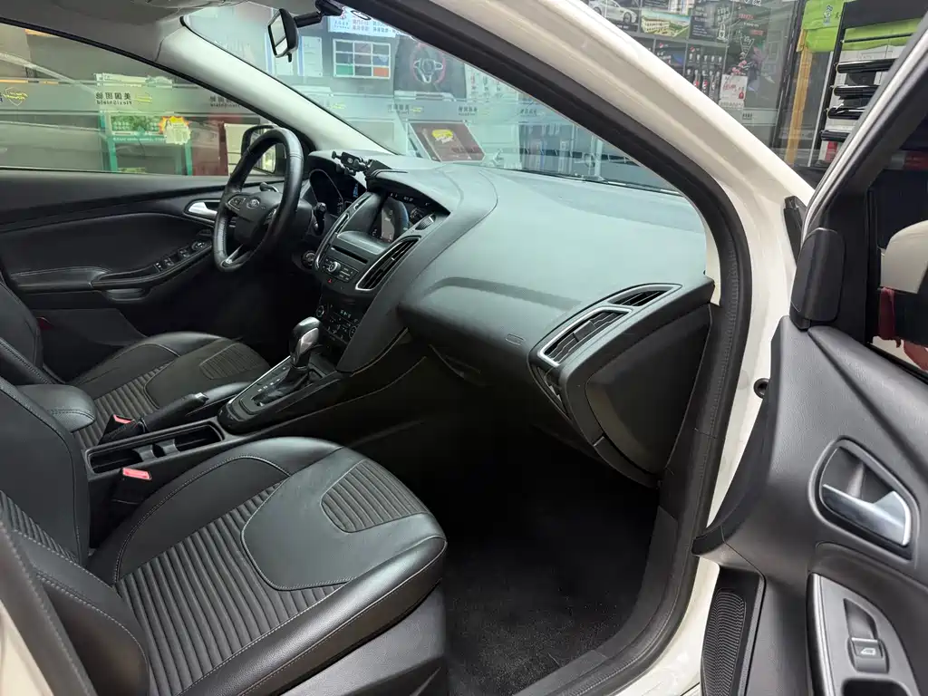 Ford Focus — миниатюра 4