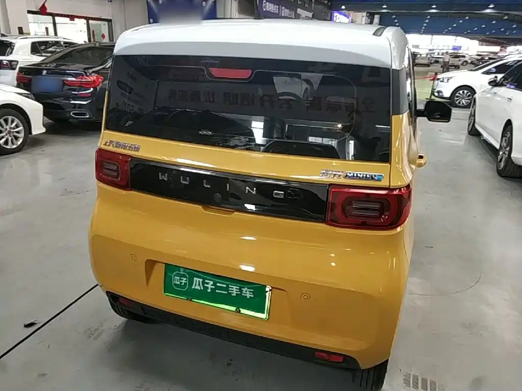 Wuling MINIEV — миниатюра 6