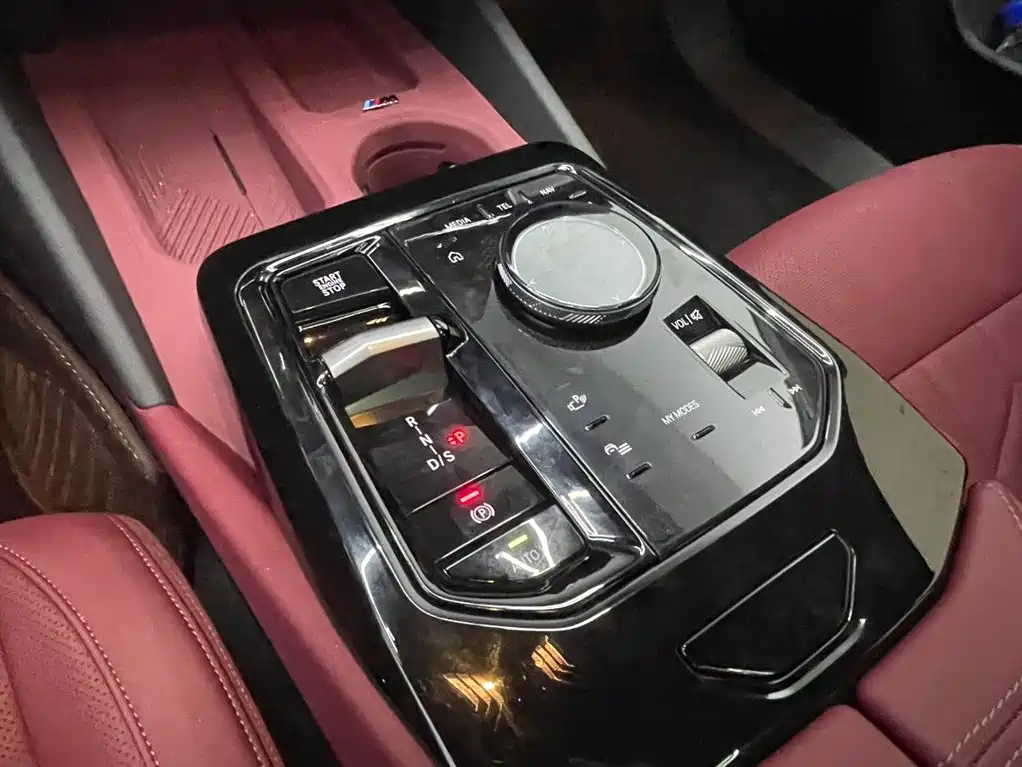 BMW 5 Series — миниатюра 10