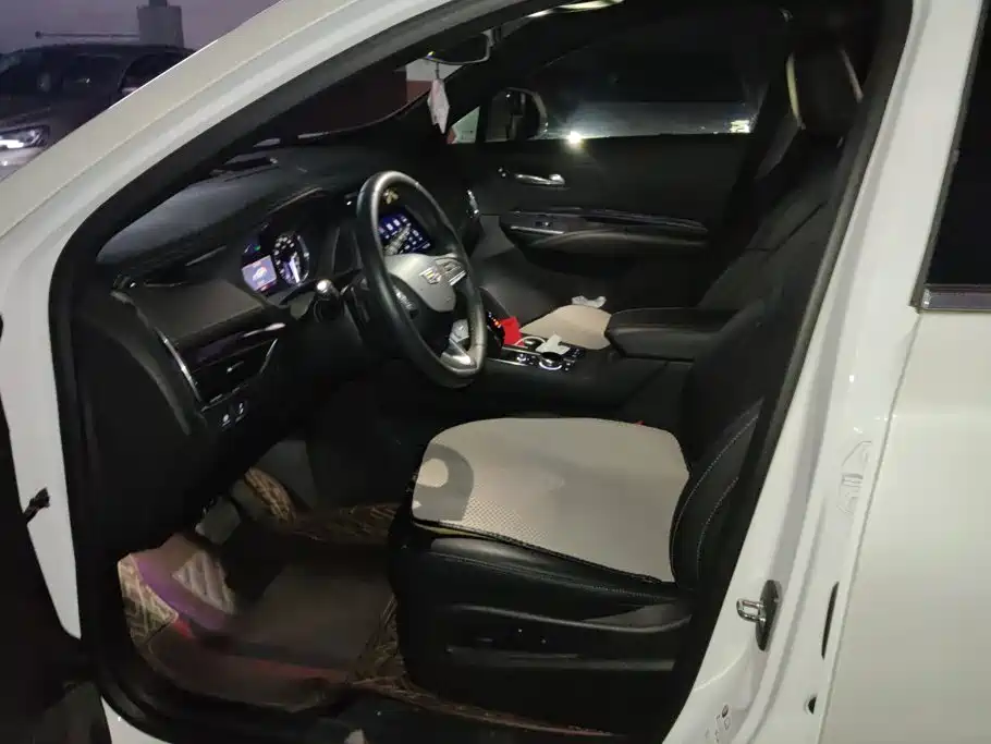 Cadillac XT4 — миниатюра 9