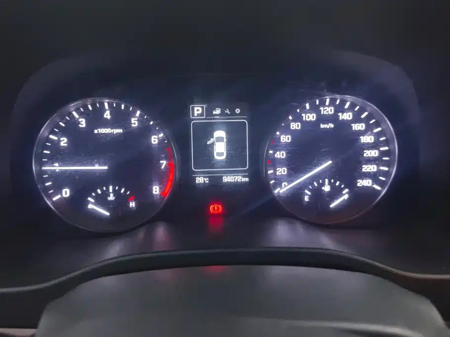 Hyundai Elantra — миниатюра 14