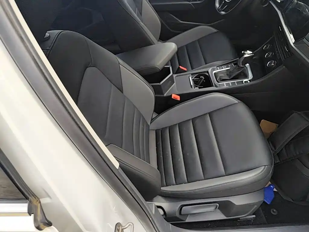 Volkswagen Sagitar — миниатюра 25