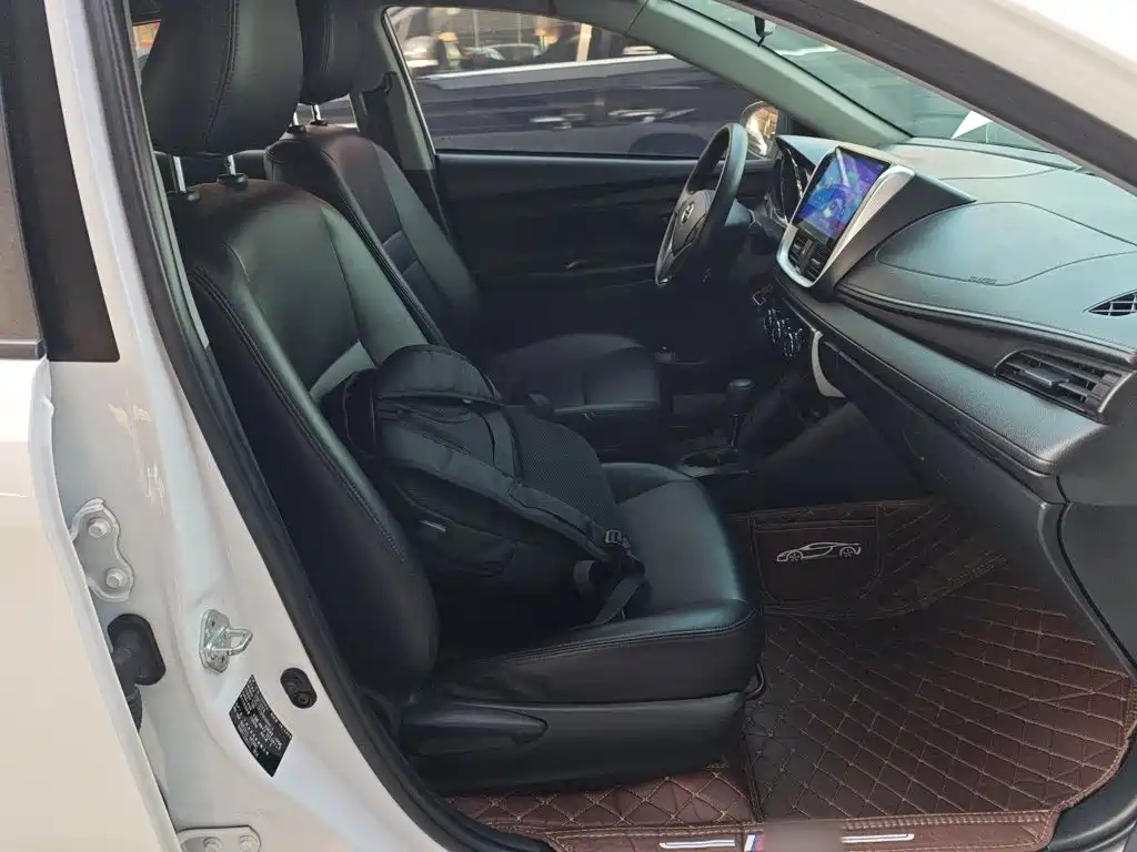 Toyota Yaris L — миниатюра 25