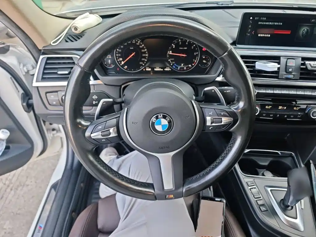 BMW 3 Series — миниатюра 11