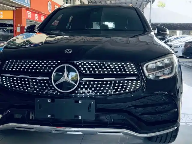 MERCEDES-BENZ GLC