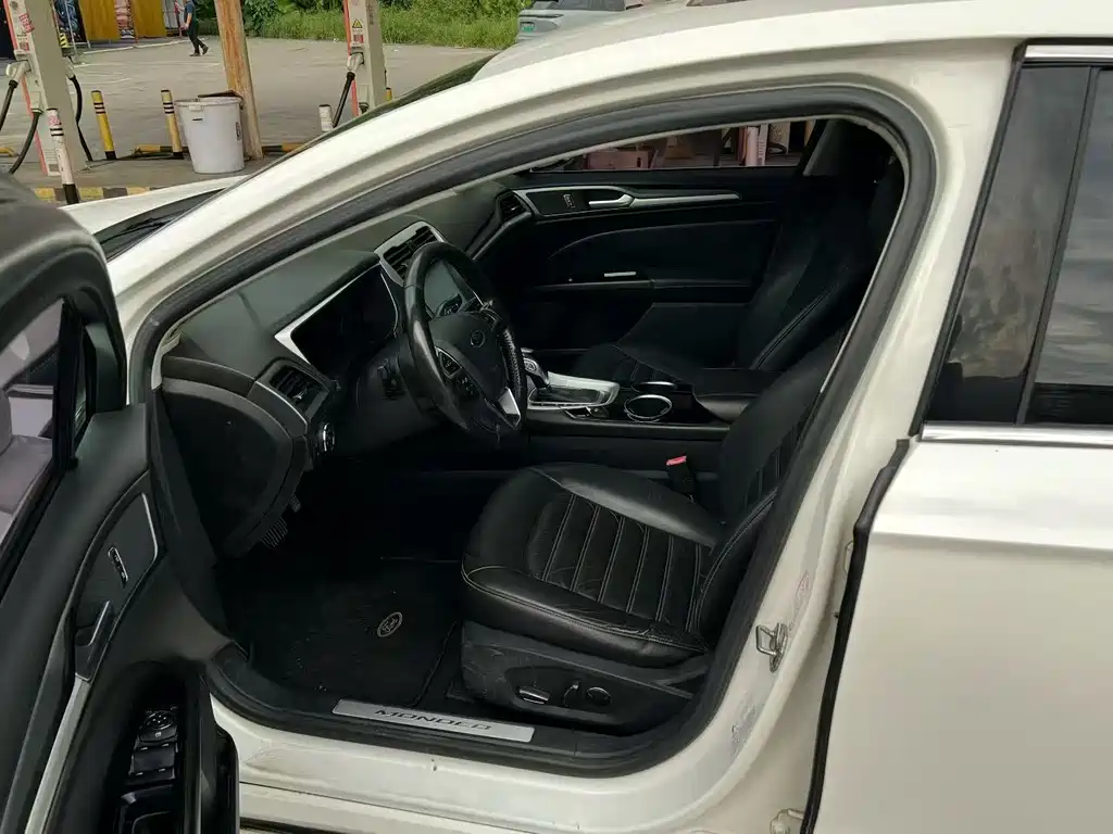 Ford Mondeo — миниатюра 4