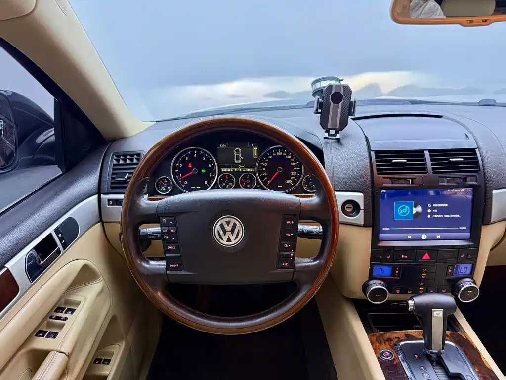 Volkswagen Touareg — миниатюра 12
