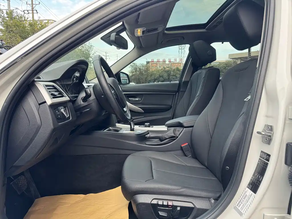 BMW 3 Series — миниатюра 4