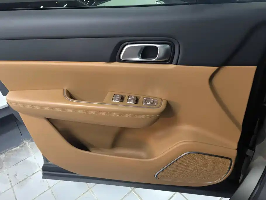 Li Auto Li ONE — миниатюра 7
